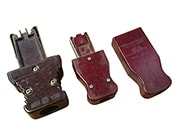 今は使用されていないＡ型プラグとコネクタ